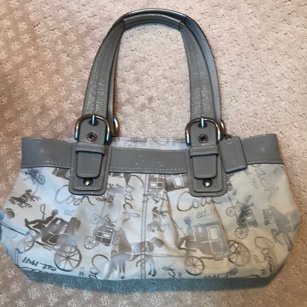 Classic coach pocketbook